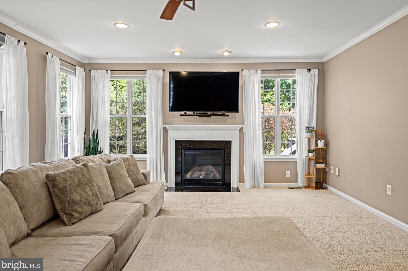 16060 Imperial Eagle Ct, Woodbridge VA  22191-6559 exterior
