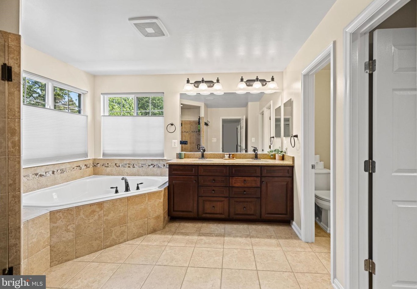 16060 Imperial Eagle Ct, Woodbridge VA  22191-6559 exterior