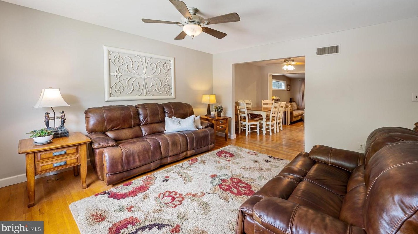 13134 Haddock Rd, Woodbridge, VA 22193-5248