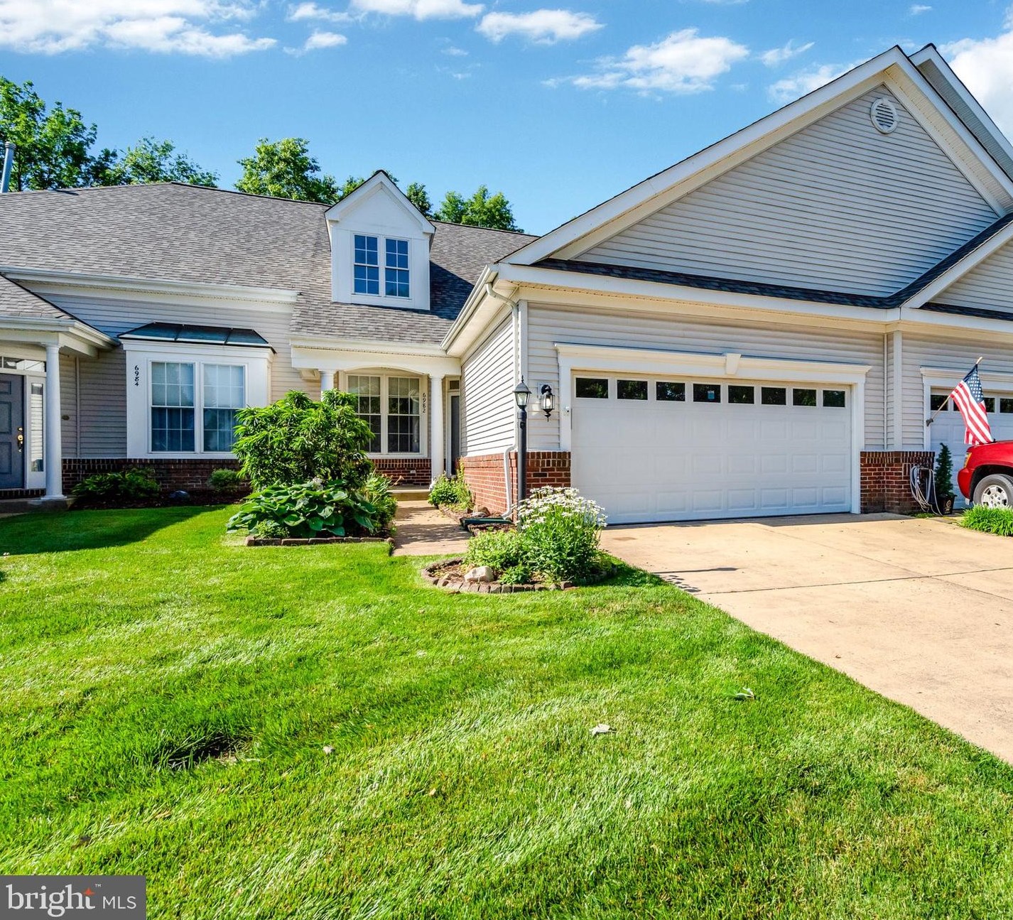 6982 Walnut Hill Dr, Gainesville, VA 20155
