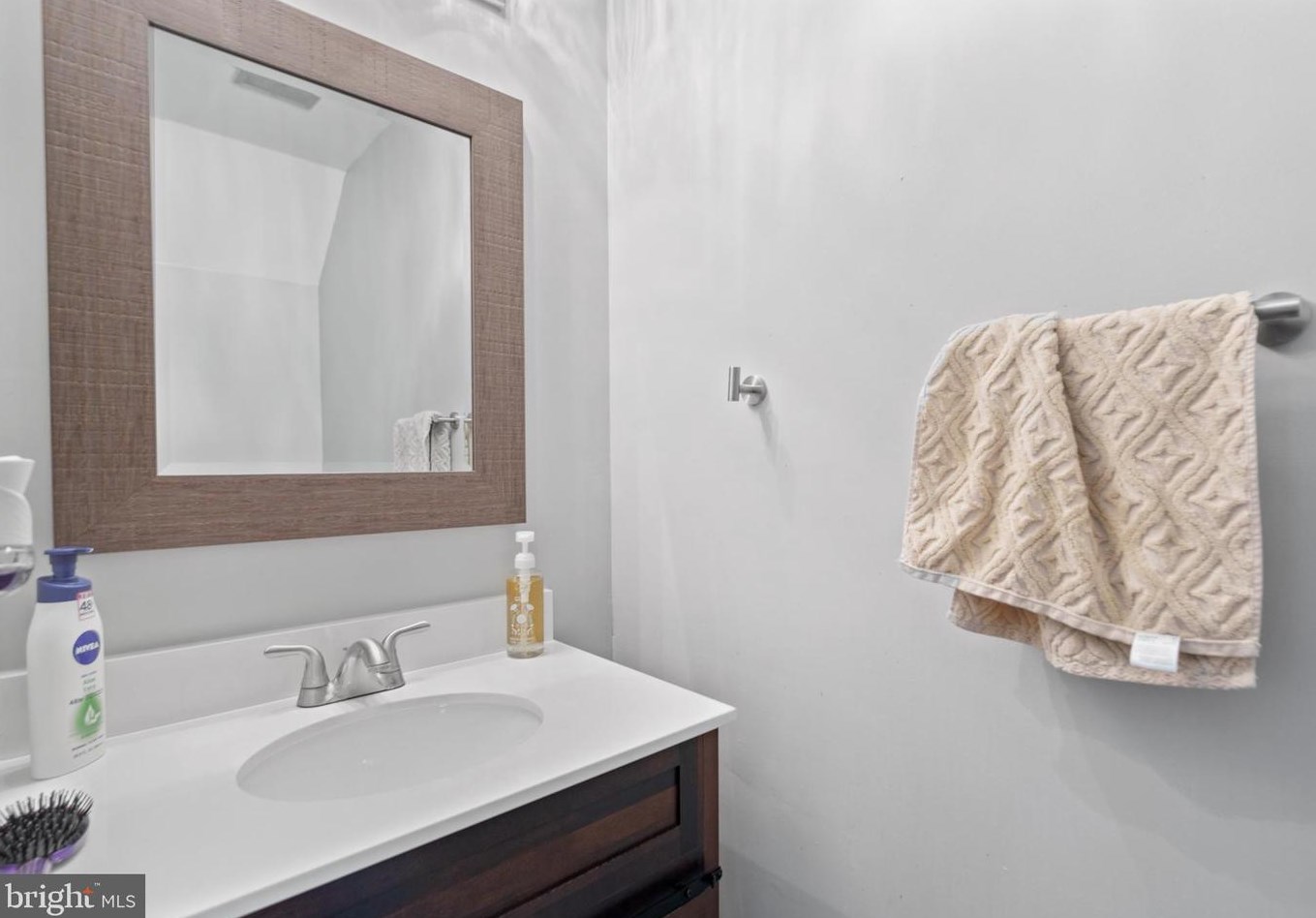 7307 Rokeby Dr, Manassas VA 20109-6405 exterior