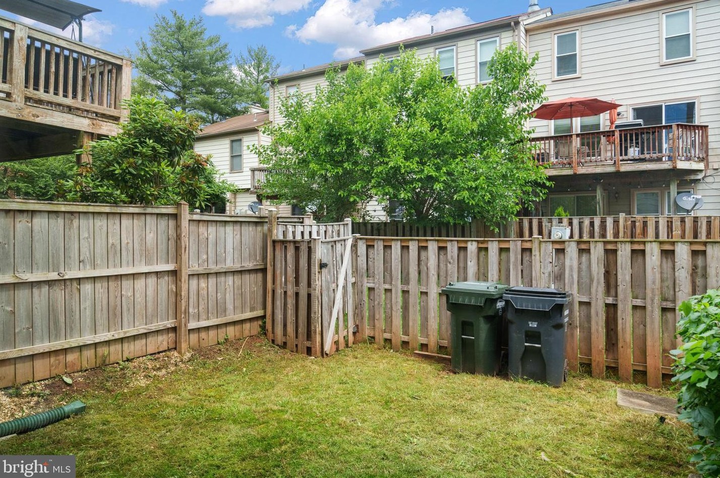 7307 Rokeby Dr, Manassas VA 20109-6405 exterior