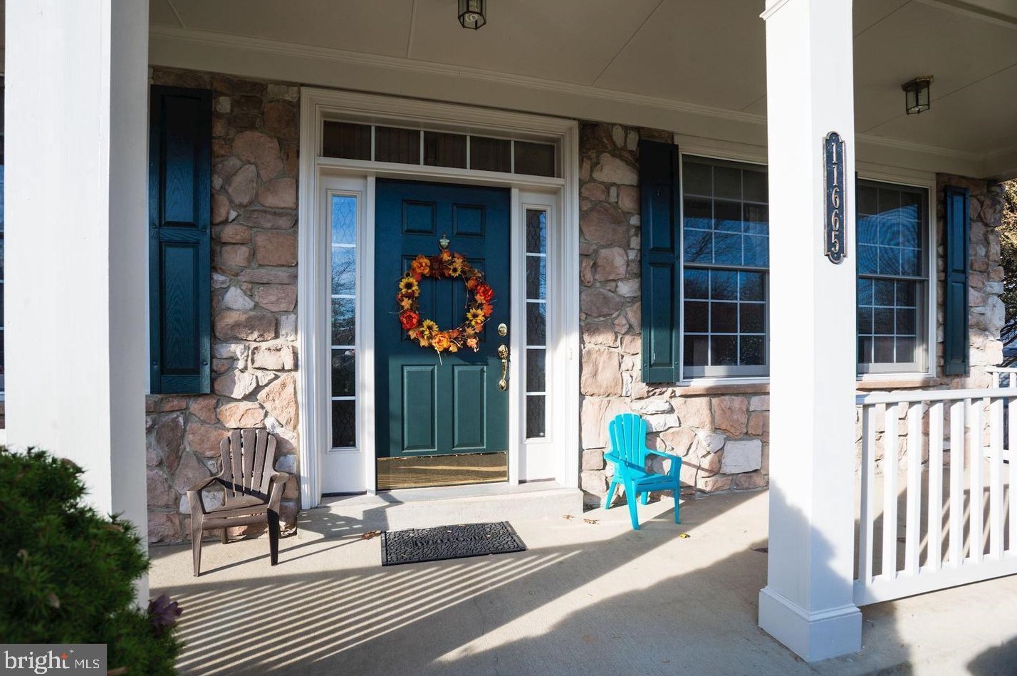 11665 Crest Maple Dr, Woodbridge, VA 22192-6636