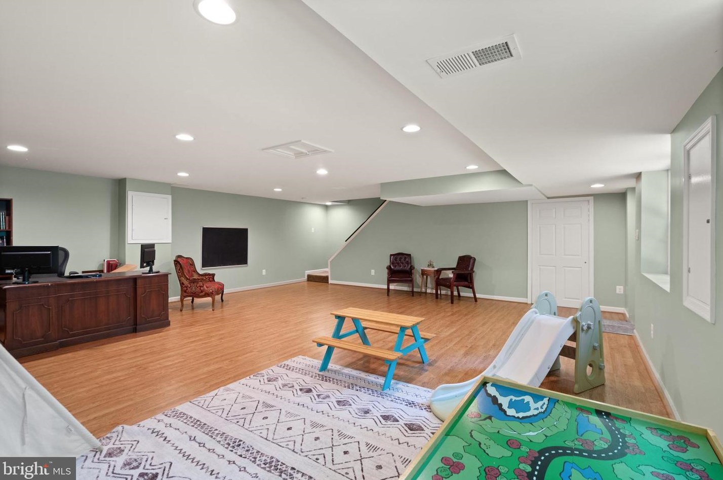 10536 Knollwood Dr, Manassas VA  20111-2834 exterior