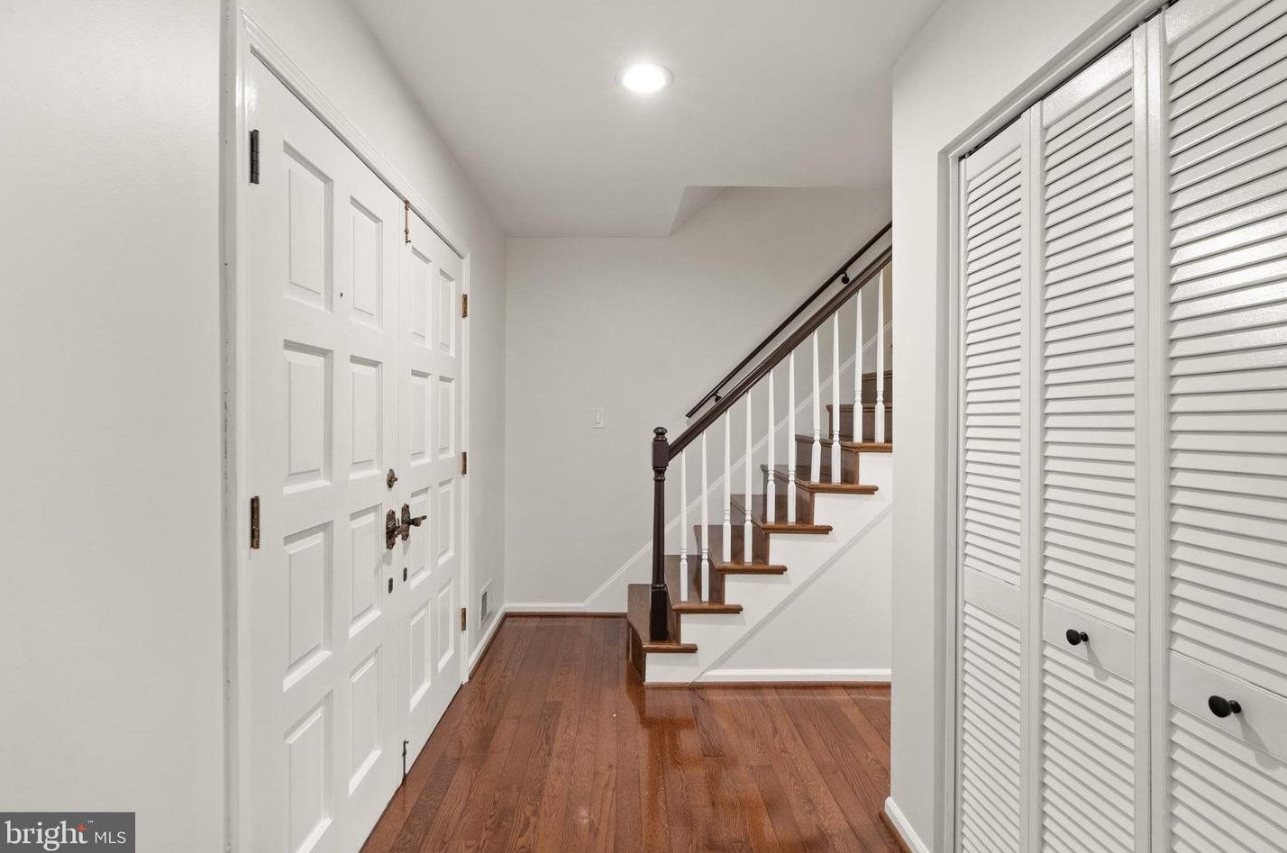 10536 Knollwood Dr, Manassas VA  20111-2834 exterior