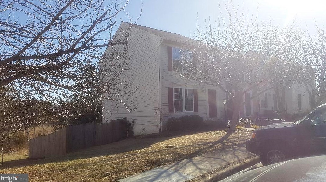 9081 Falcon Glen Ct, Bristow VA  20136-5741 exterior