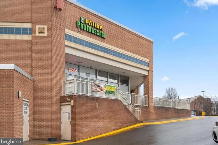 3863 Sunny Brook Ct, Woodbridge VA  22192-6443 exterior