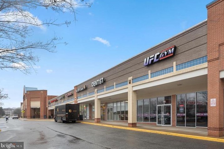 3863 Sunny Brook Ct, Woodbridge VA  22192-6443 exterior