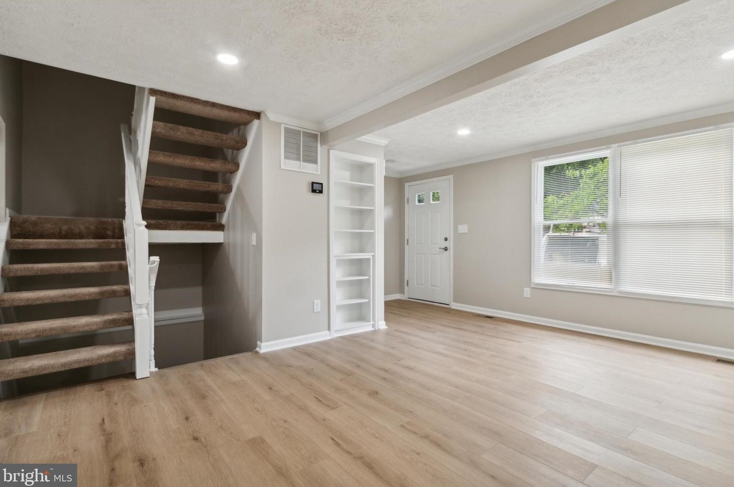 3863 Sunny Brook Ct, Woodbridge VA  22192-6442 exterior