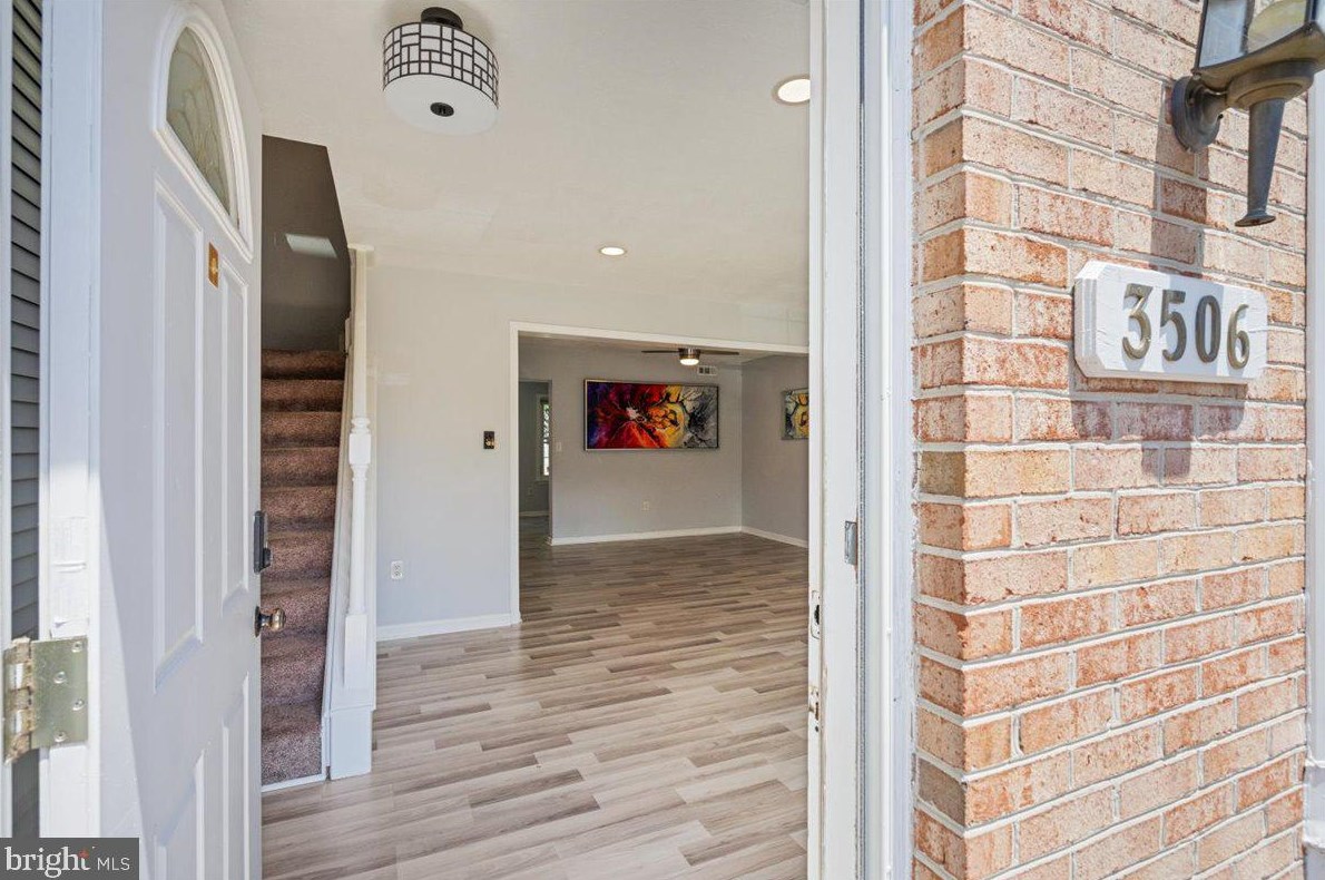 3506 Legere Ct, Woodbridge VA  22193-1007 exterior