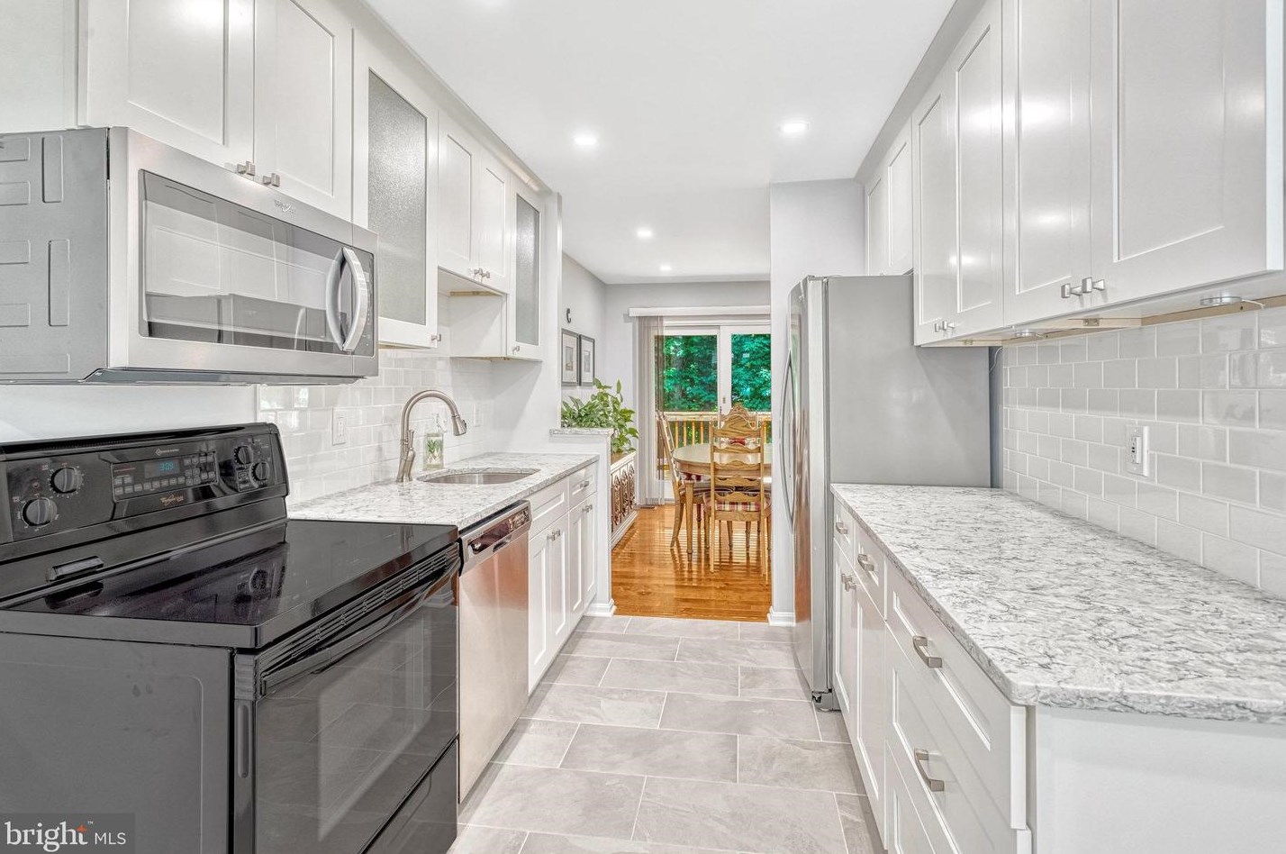 12533 Hedges Run Dr, Woodbridge, VA 22192