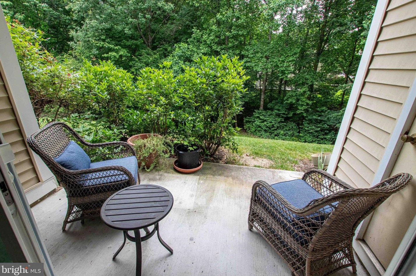 12163 Chaucer Ln, Woodbridge, VA 22192-5243