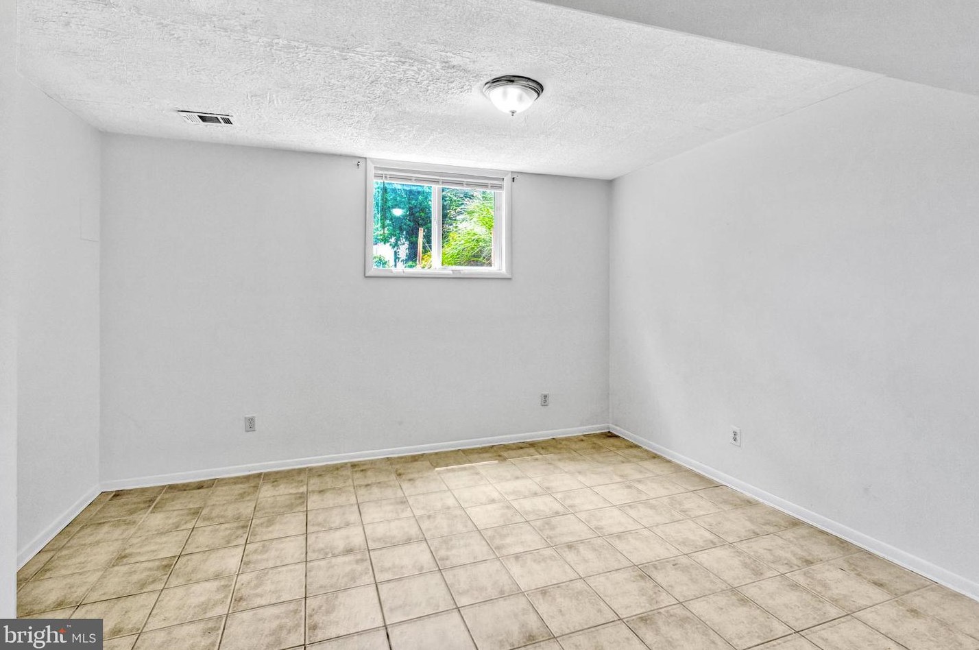 12532 Armada Pl, Woodbridge VA  22192-3135 exterior