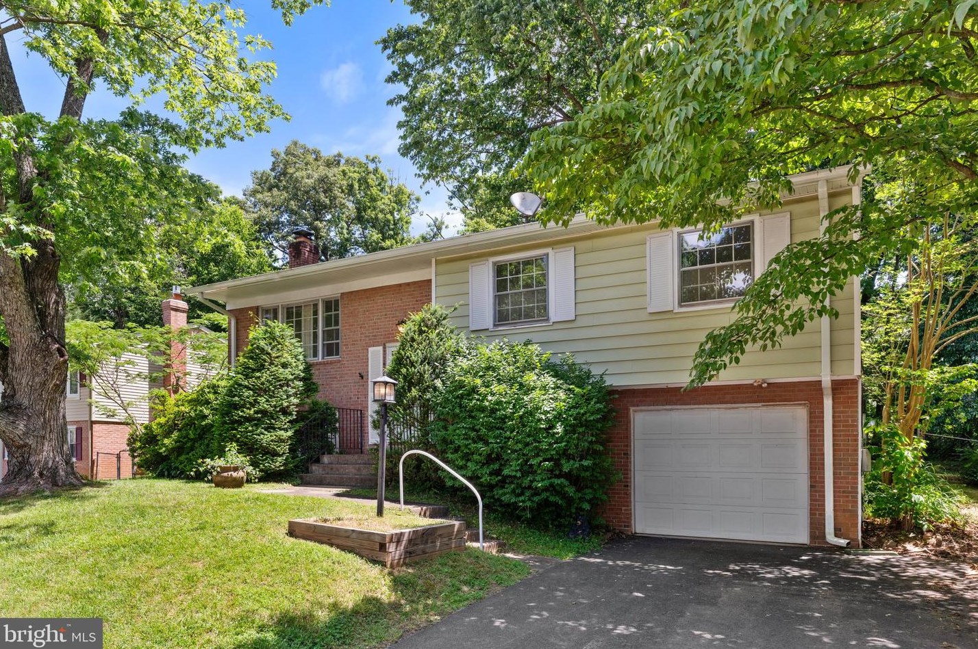 13537 Delaney Rd, Woodbridge, VA 22193