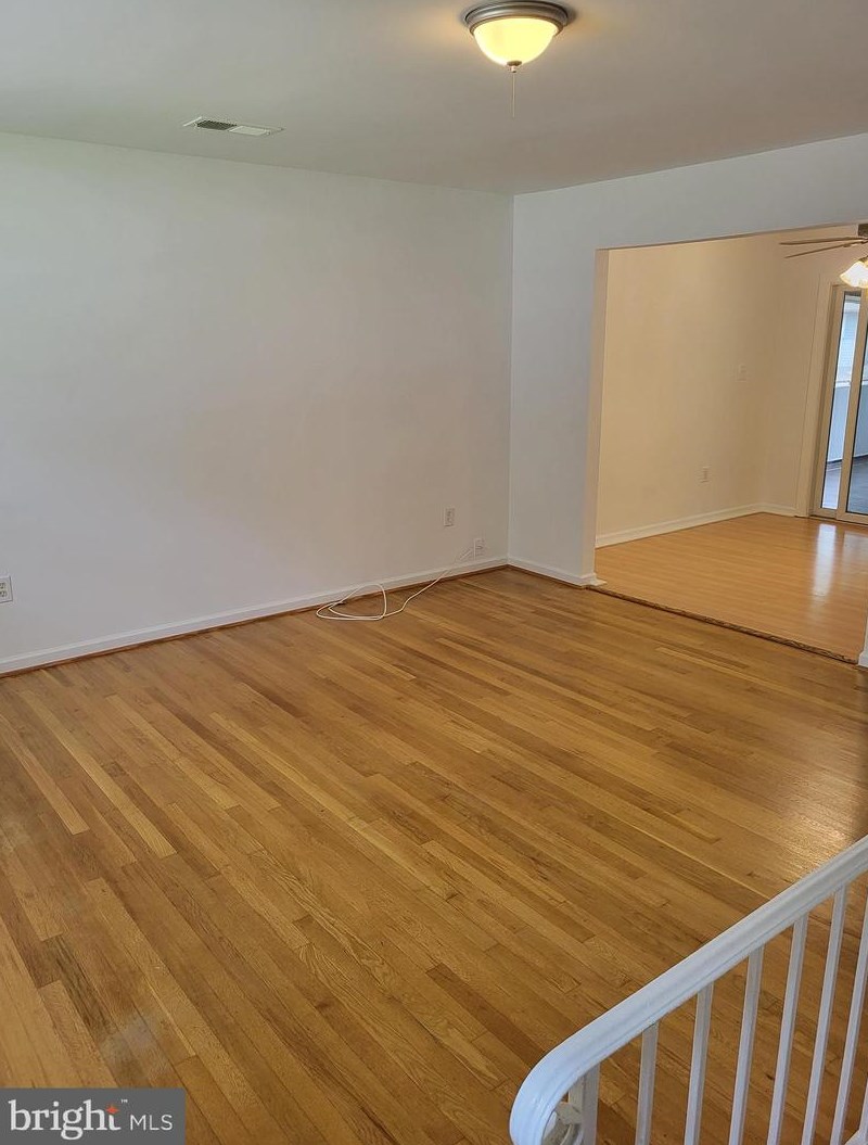 13416 Hillendale Dr, Woodbridge, VA 22193