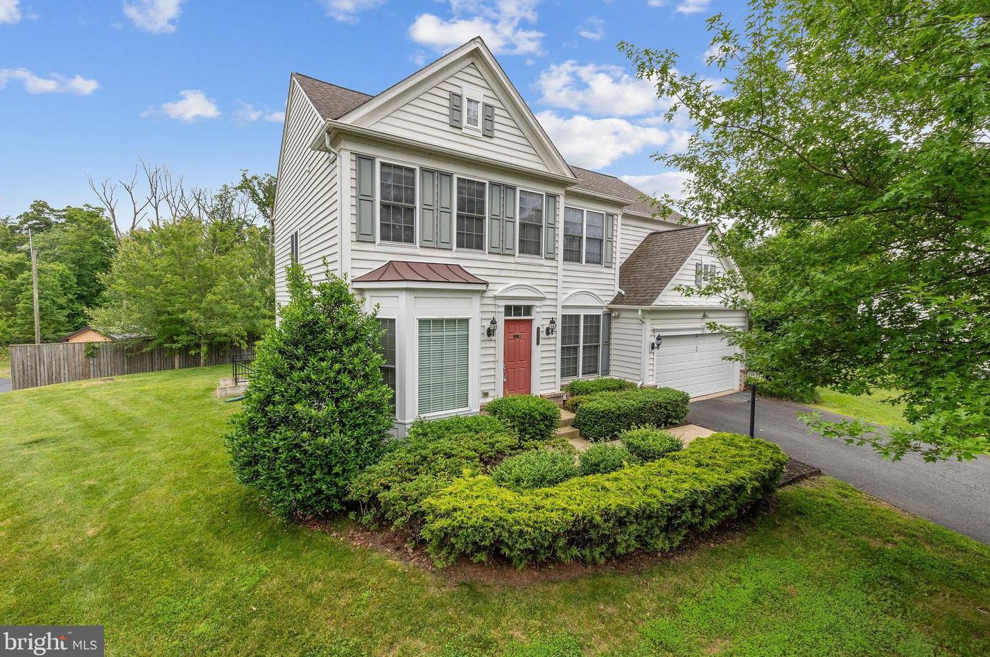 9001 Fletcher Farm Ct, Manassas, VA 20112