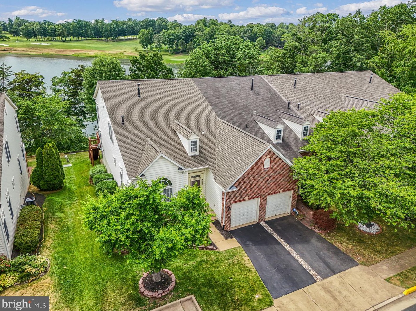 8014 Montour Heights Dr, Gainesville, VA 20155-3833