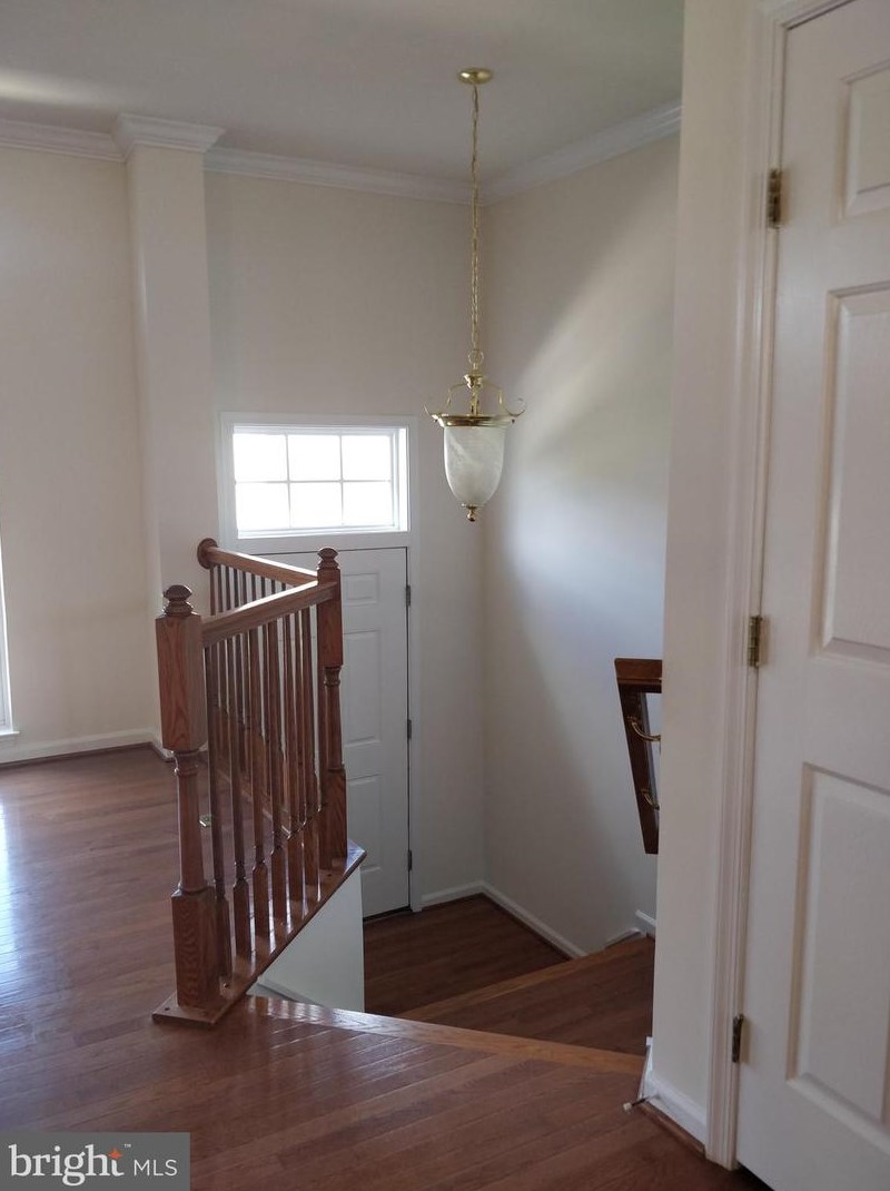 18272 Camdenhurst Dr, Gainesville, VA 20155
