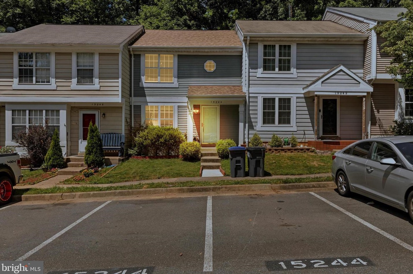 15244 Streamside Ct, Dumfries VA  22025-3021 exterior