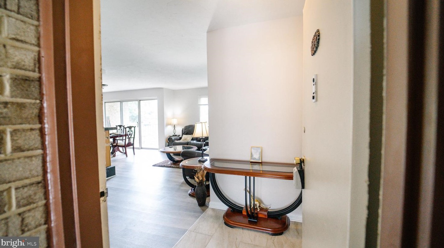 12705 Lotte Dr #302, Woodbridge, VA 22192