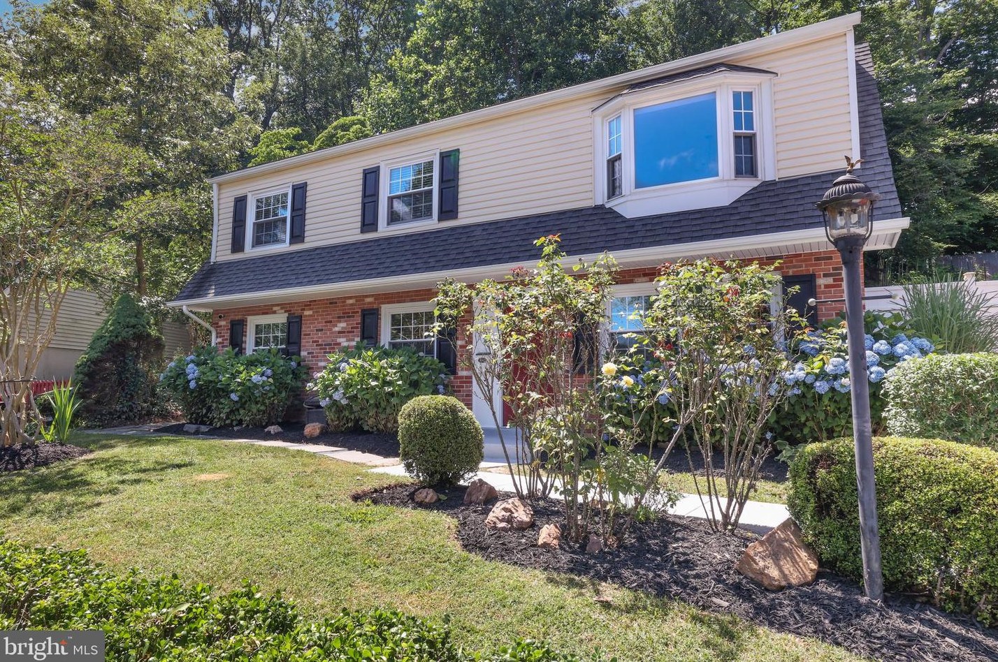 13724 Greenbriar Dr, Woodbridge, VA 22193-2516