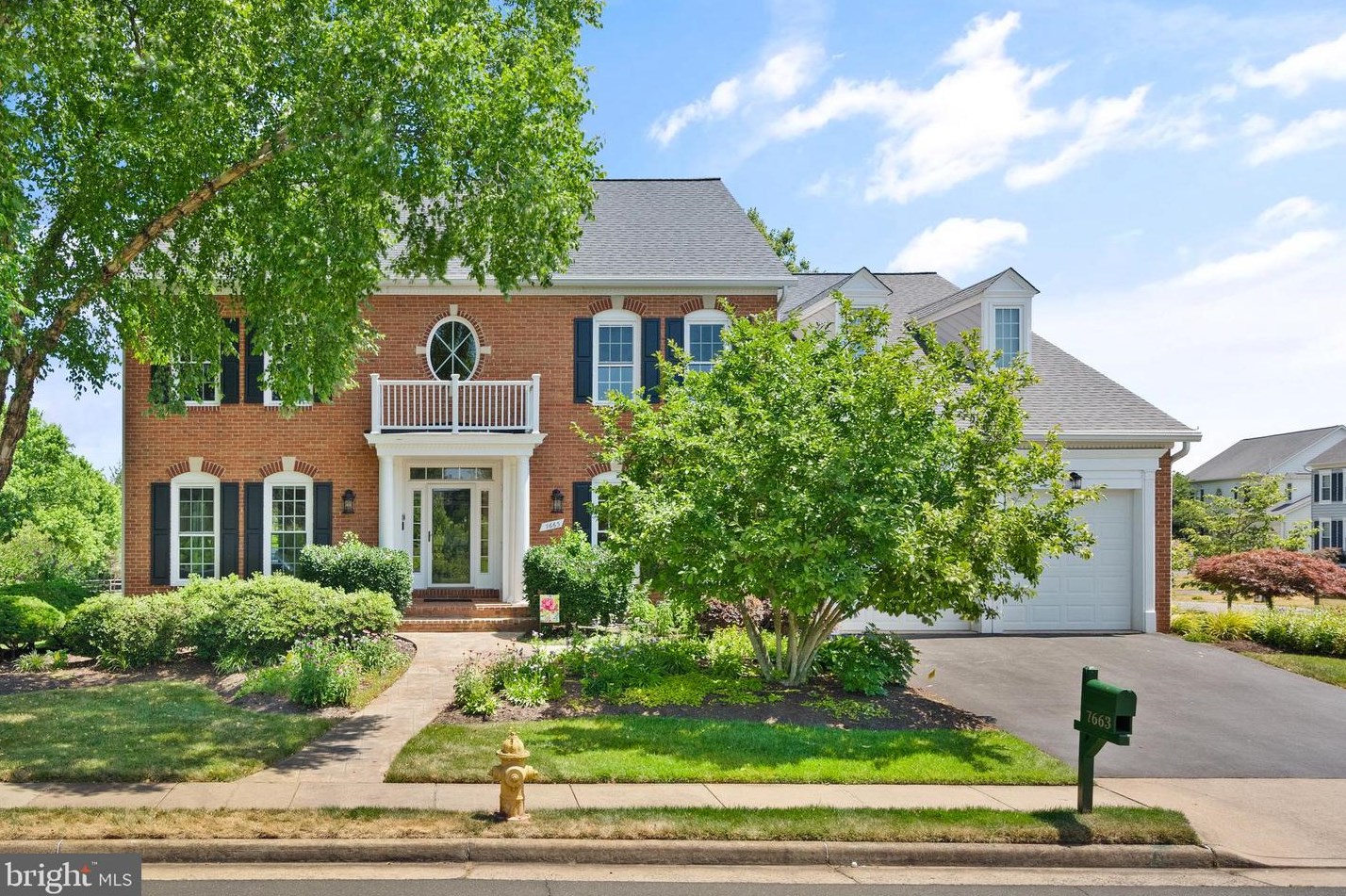 7663 Royal Sydney Dr, Gainesville, VA 20155