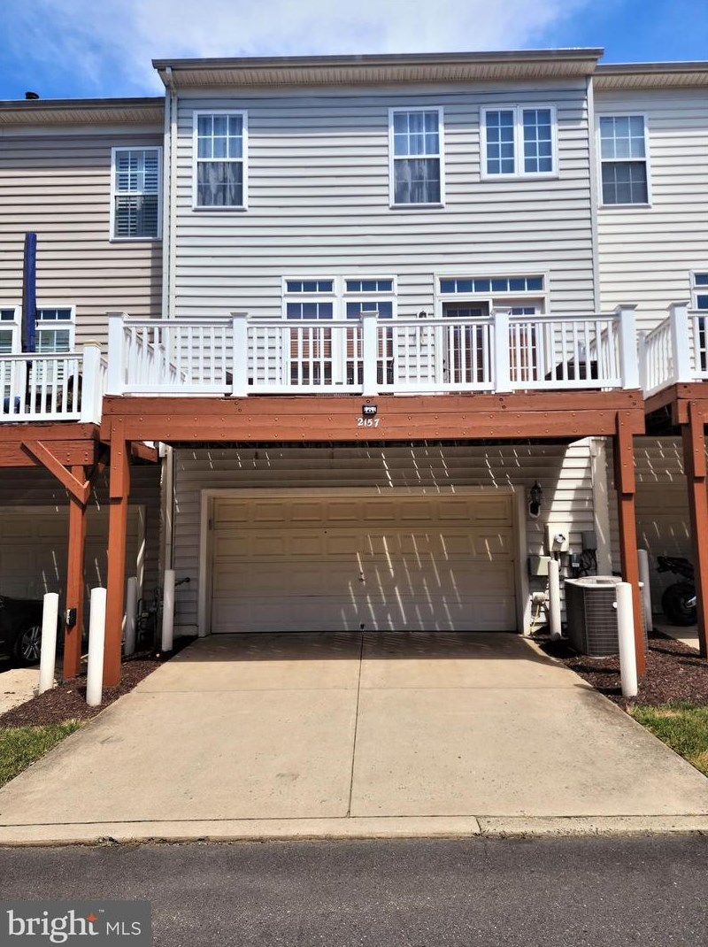 2157 Potomac Club Pkwy, Woodbridge, VA 22191-4079
