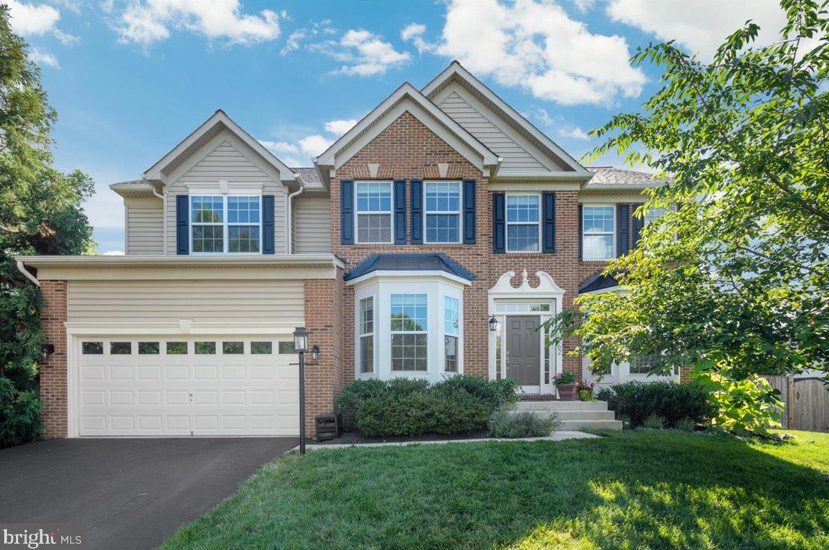 10262 Whistling Wind Ct, Nokesville, VA 20181