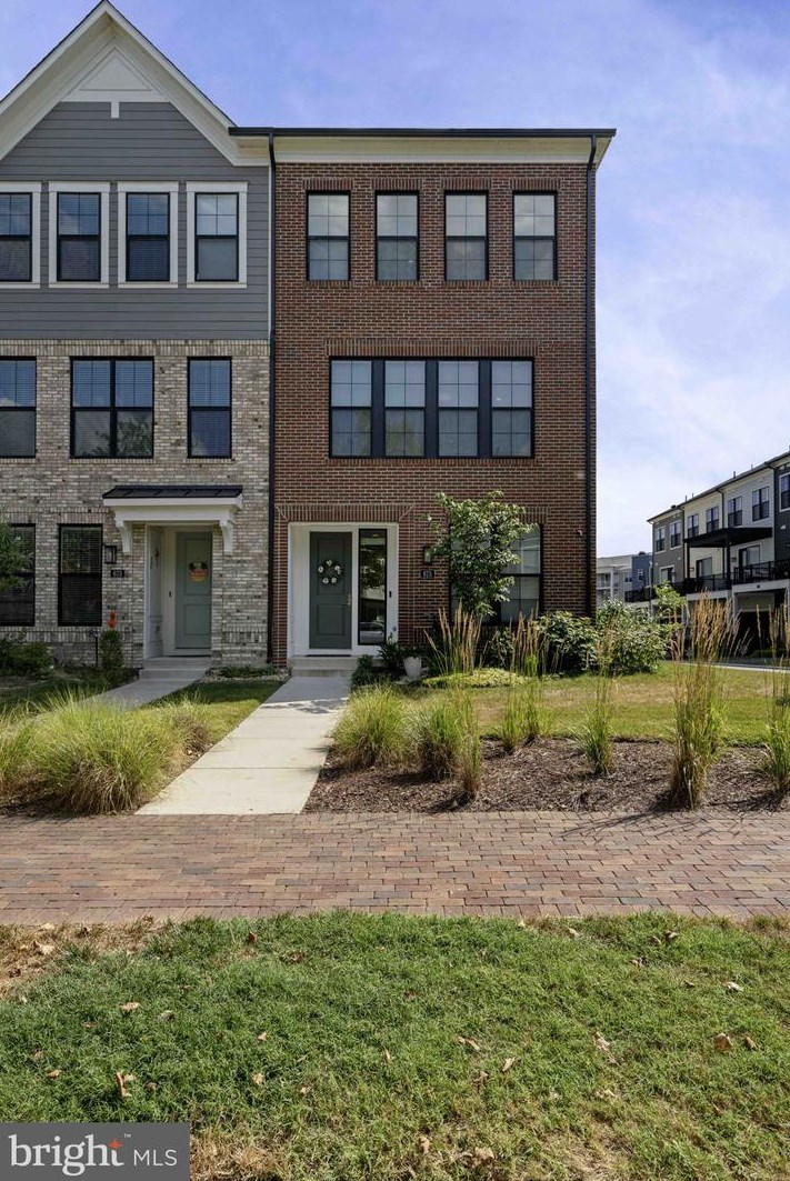 675 Belmont Bay Dr, Woodbridge, VA 22191-5449