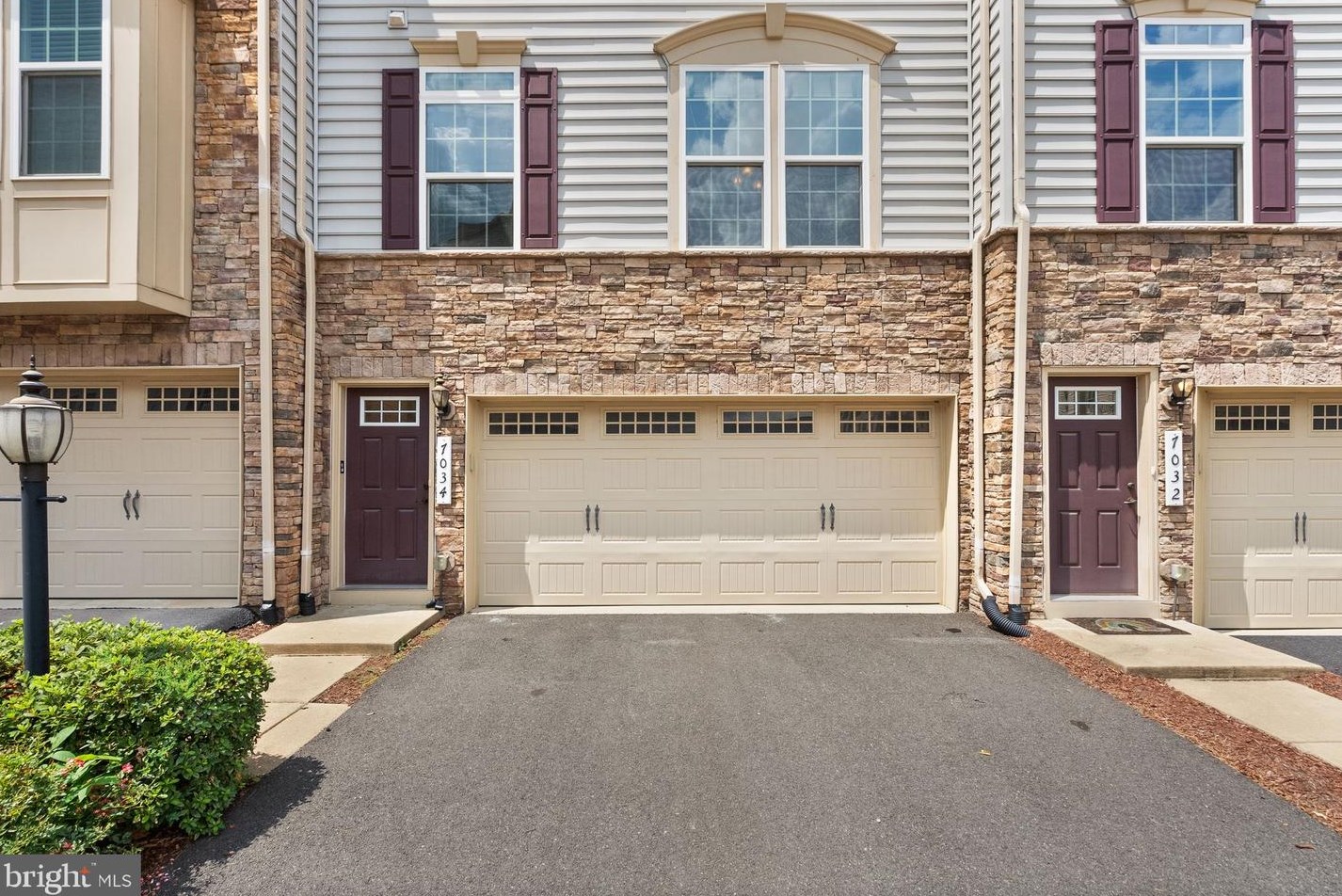 7034 Darbey Knoll Dr, Gainesville VA  20155 exterior