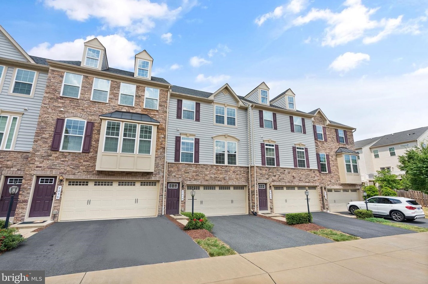 7034 Darbey Knoll Dr, Gainesville VA  20155 exterior