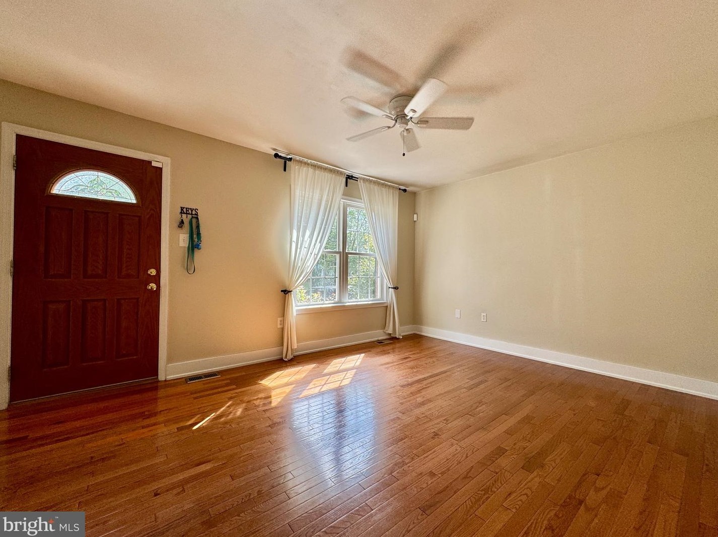 5386 Shamus Ct, Woodbridge, VA 22193