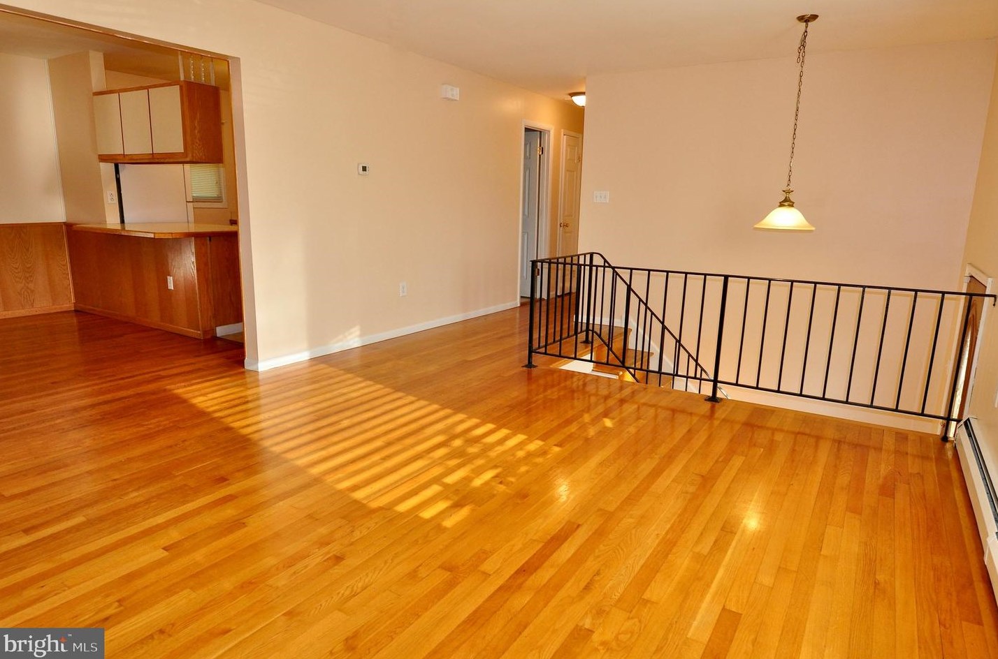 13610 Greenwood Dr, Woodbridge, VA 22193