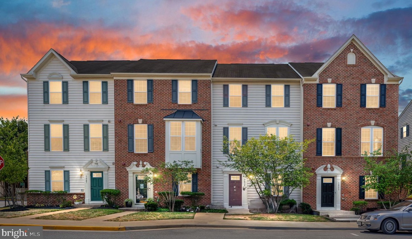 7033 Trek Way, Gainesville, VA 20155