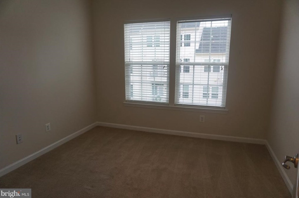 7415 Brunson Cir, Gainesville VA  20155-4904 exterior