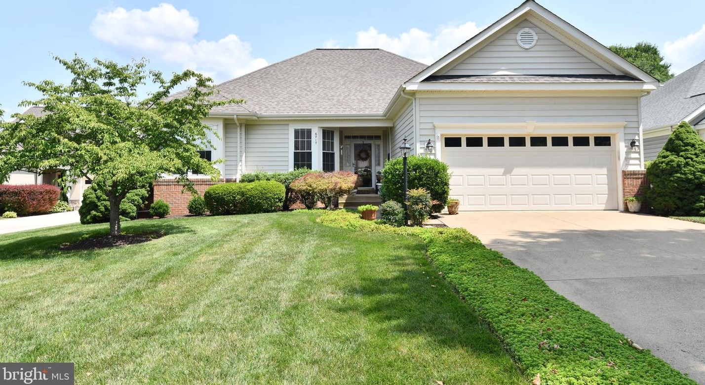 6717 Buglecall Pl, Gainesville, VA 20155