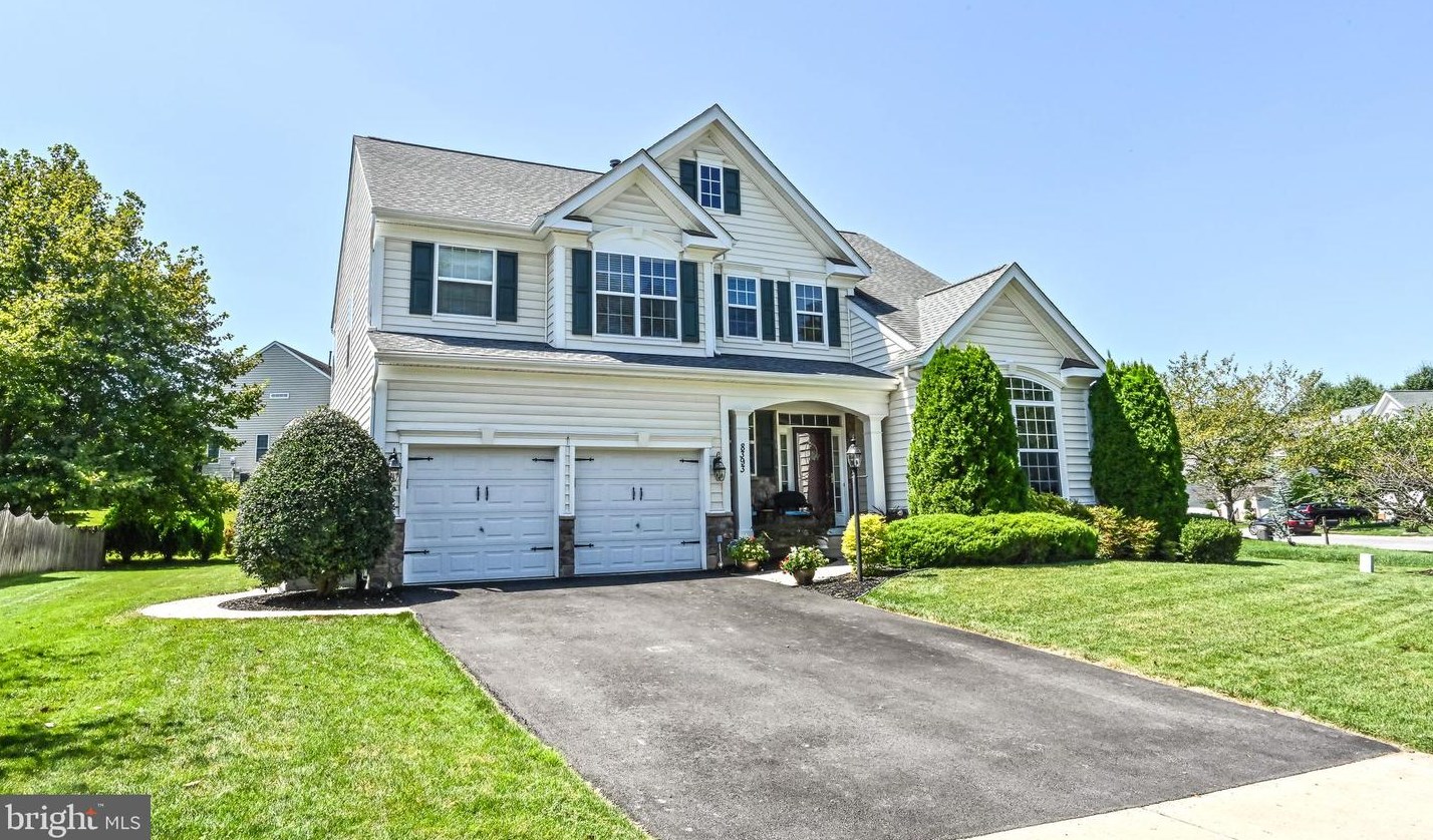 8393 Mineral Spg Dr, Manassas VA 20112-2420 exterior