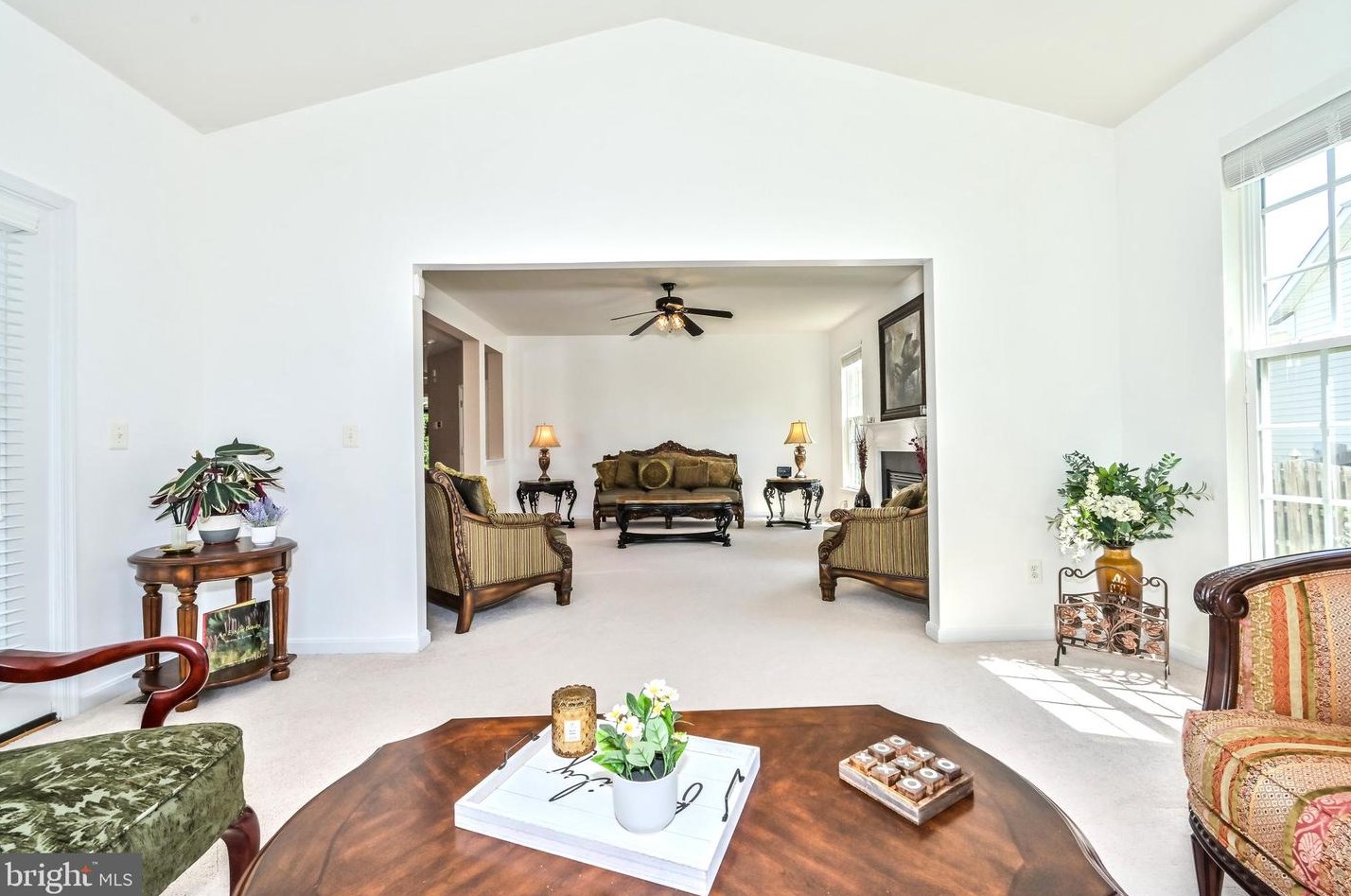 8393 Mineral Spg Dr, Manassas VA 20112-2420 exterior