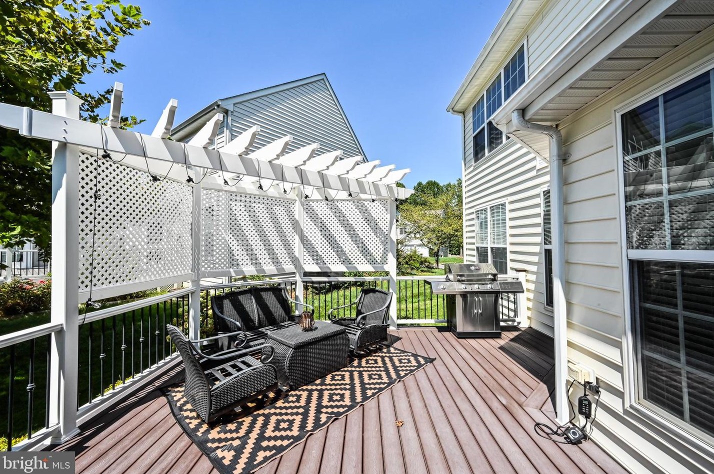 8393 Mineral Spg Dr, Manassas VA 20112-2420 exterior