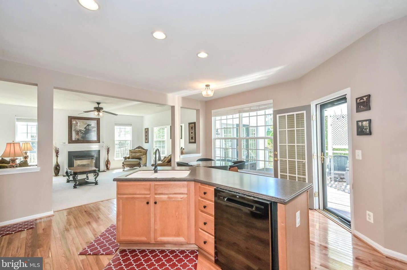 8393 Mineral Spg Dr, Manassas VA 20112-2420 exterior