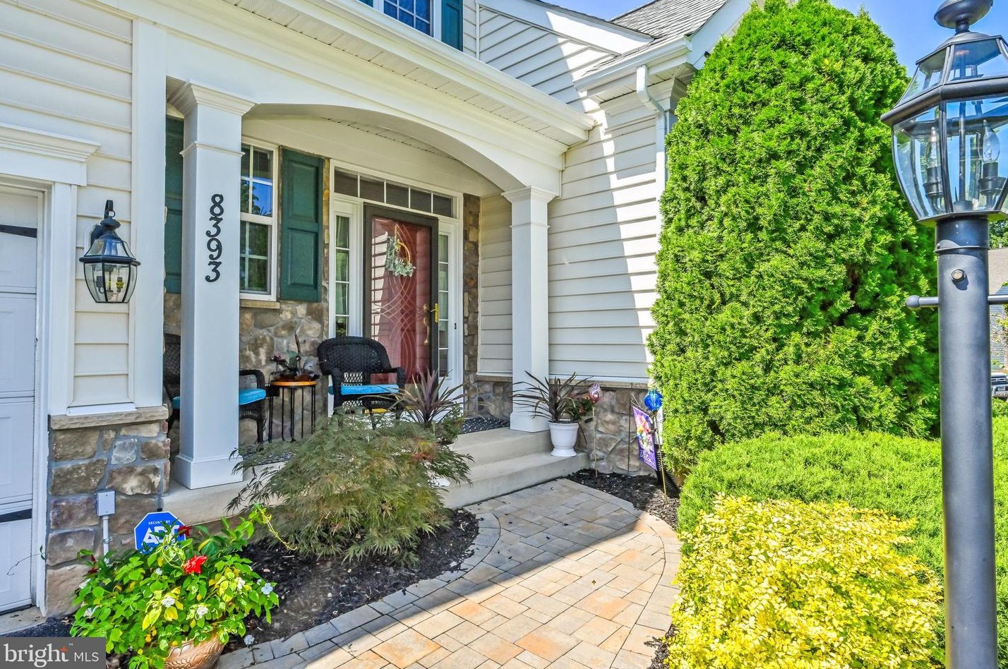 8393 Mineral Spg Dr, Manassas VA 20112-2420 exterior