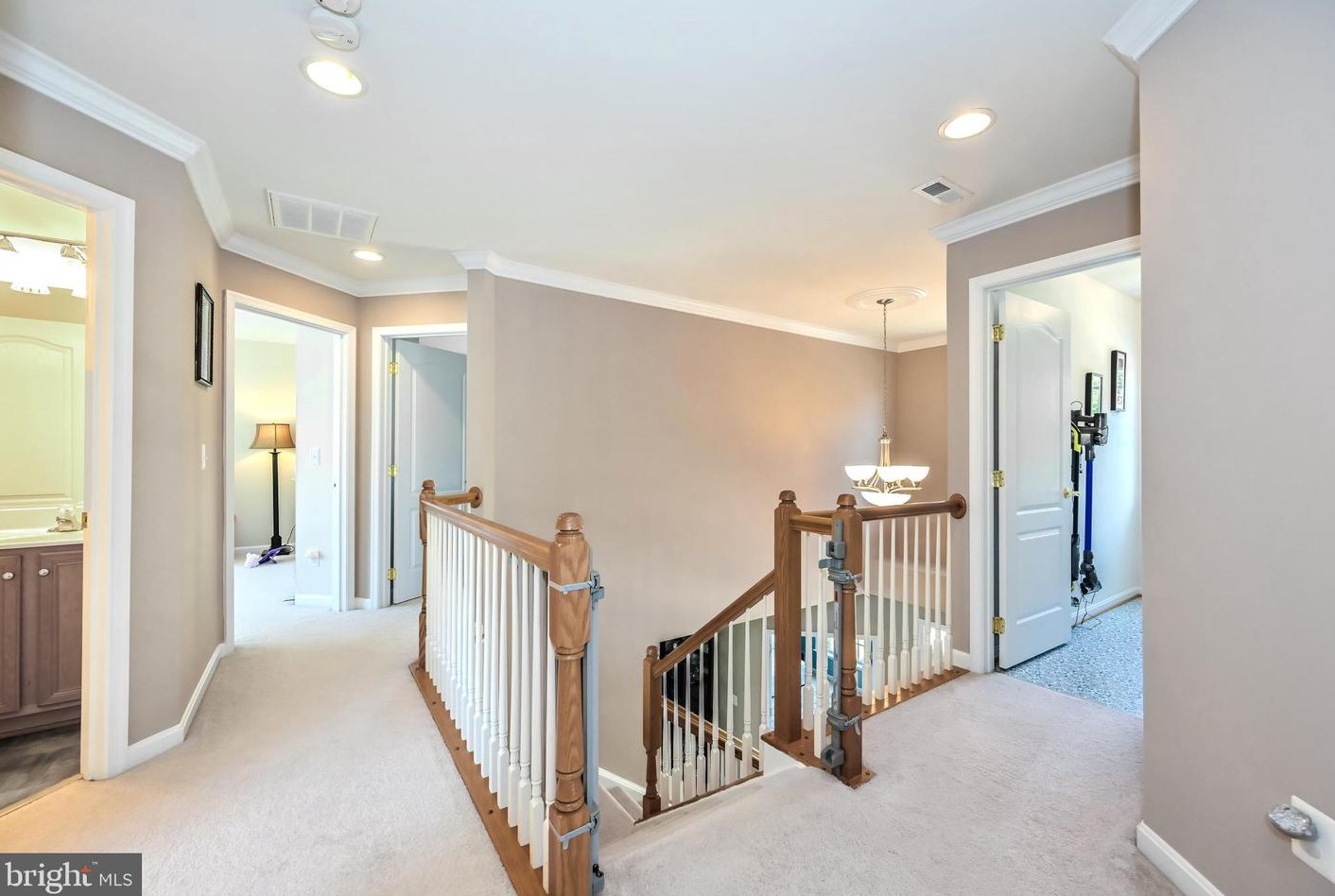 8393 Mineral Spg Dr, Manassas VA 20112-2420 exterior