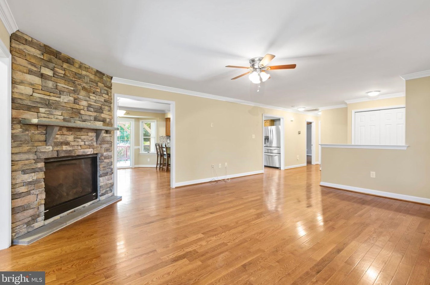 10647 Moore Dr, Manassas VA 20111-2929 exterior