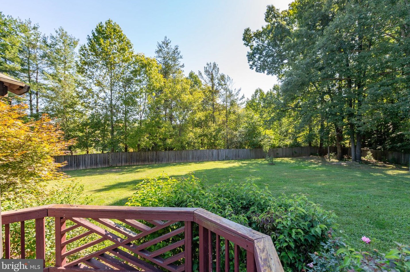 10647 Moore Dr, Manassas VA 20111-2929 exterior