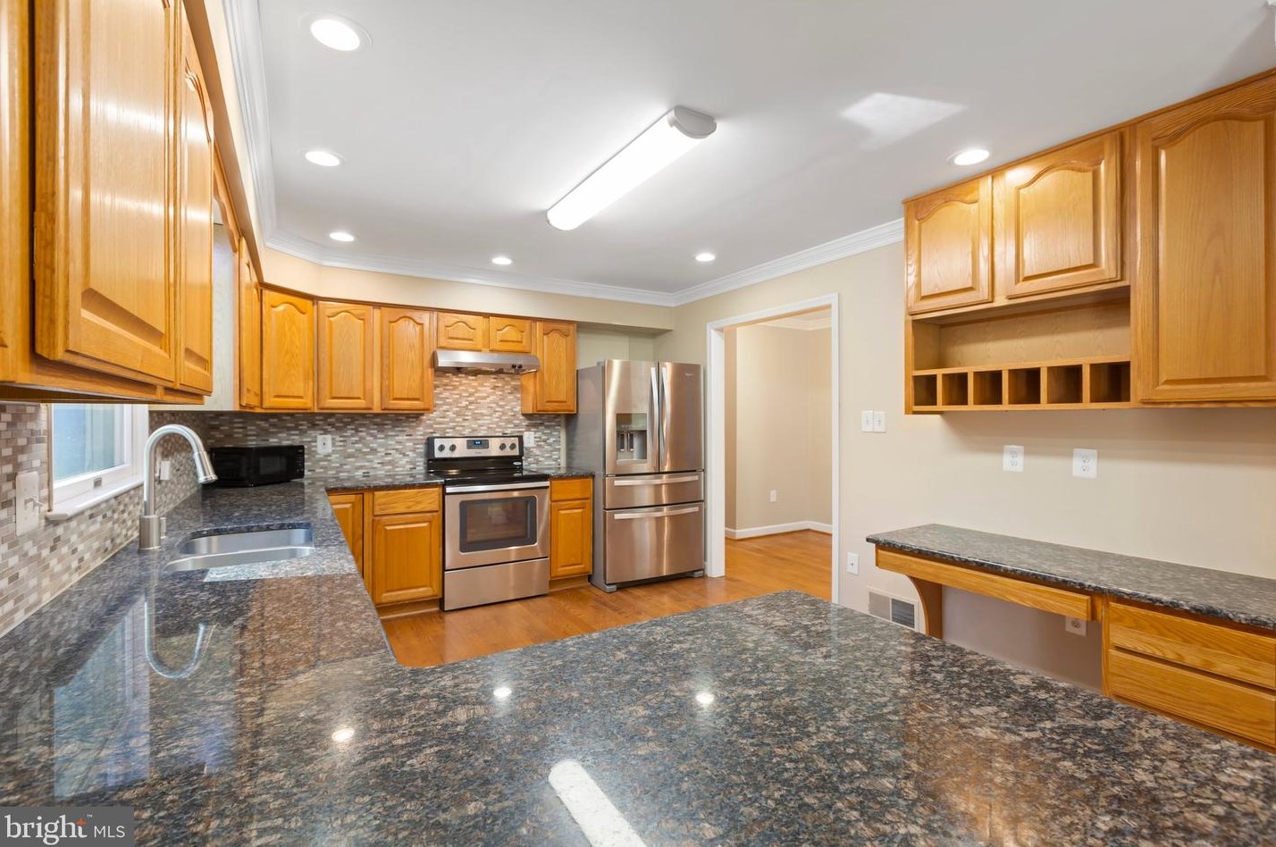 10647 Moore Dr, Manassas VA 20111-2929 exterior