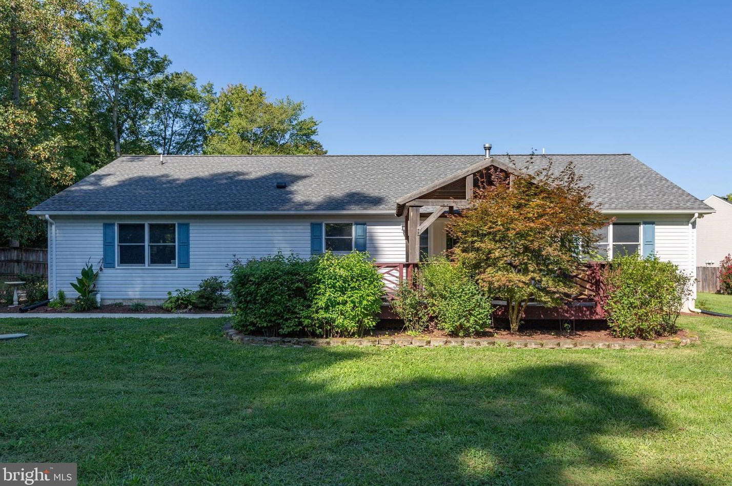 10647 Moore Dr, Manassas VA 20111-2929 exterior