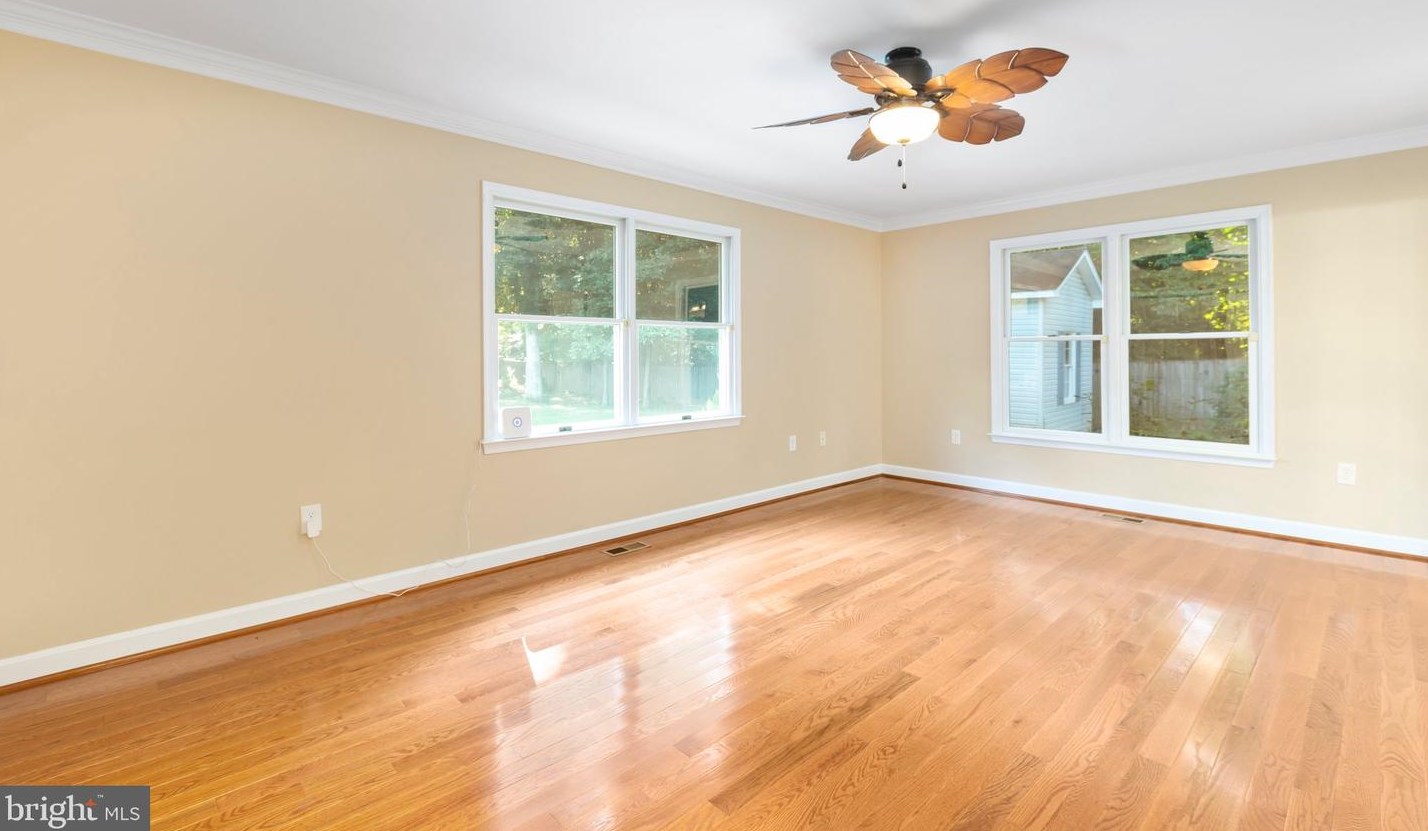 10647 Moore Dr, Manassas VA 20111-2929 exterior