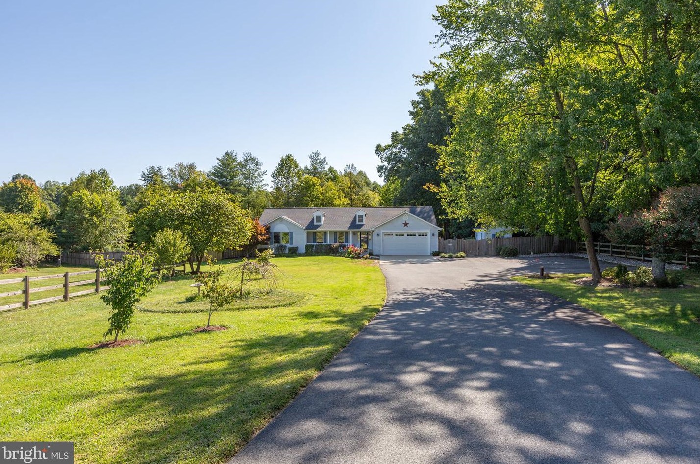 10647 Moore Dr, Manassas VA 20111-2929 exterior