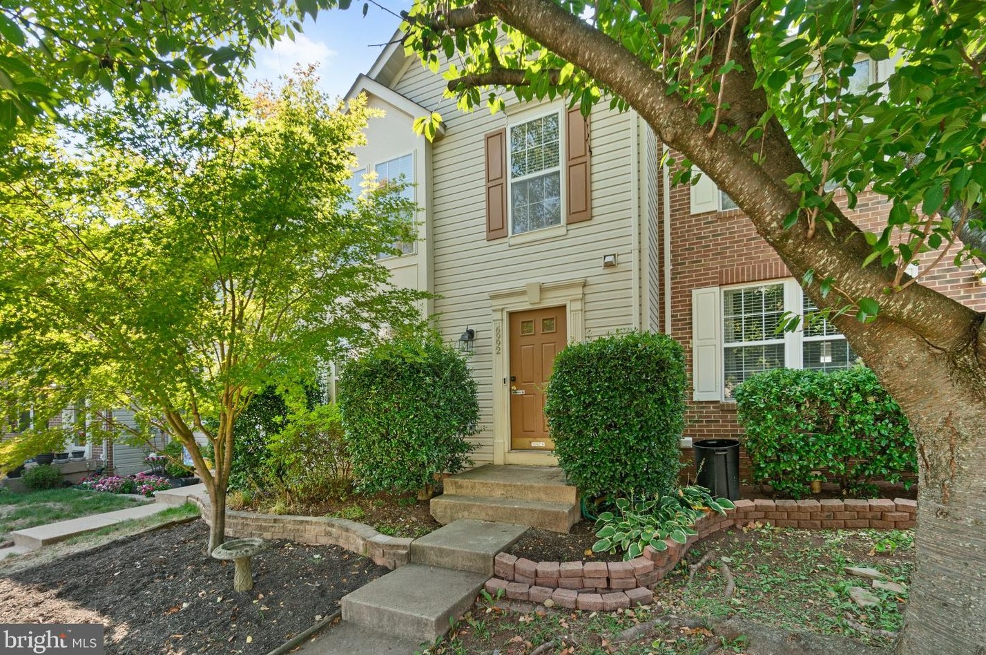 6992 Rogue Forest Ln, Gainesville, VA 20155