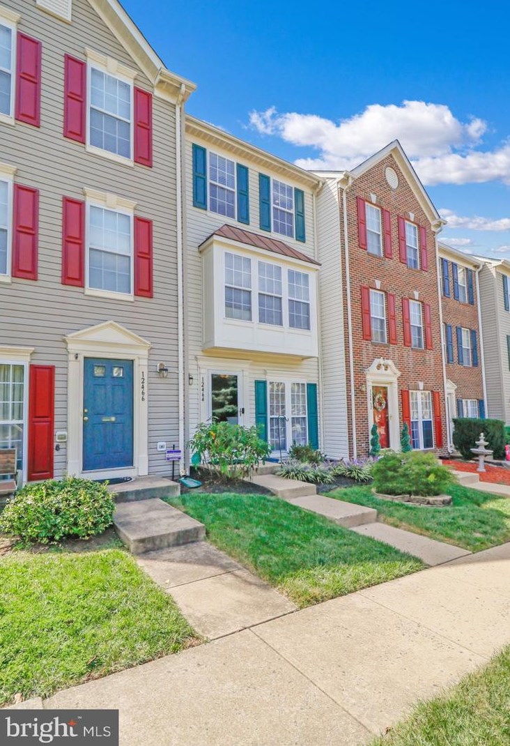 12464 Selkirk Cir, Bristow, VA 20136